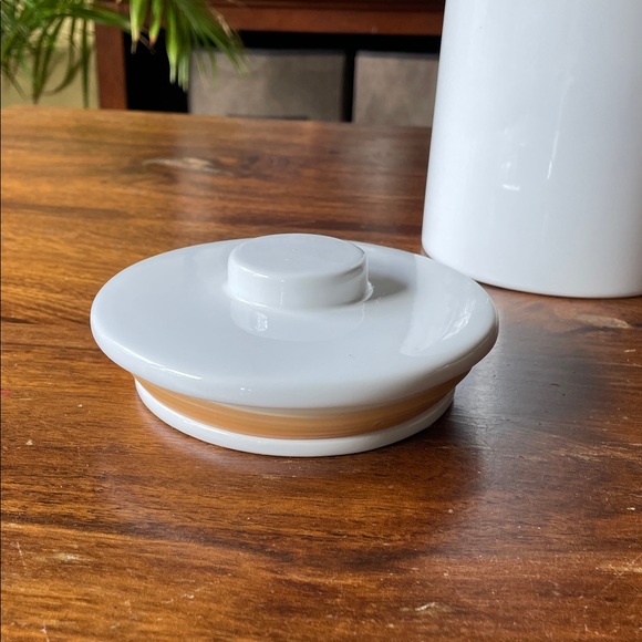 WEST ELM Utility White Coffee Storage Kitchen Canister Container (discontinued) - Picture 12 of 12